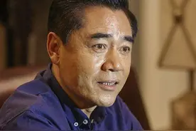 陈宝国放弃男一、王劲松被扎针，神剧《大明王朝1566》太折磨人图片