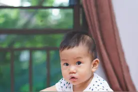 婴儿能不能吹空调？家长注意4个细节，更有利于宝宝的发育和成长图片
