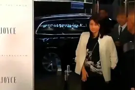 霍启刚陪郭晶晶回娘家，细节让人佩服，难怪郭晶晶非他不嫁好幸福视频封面