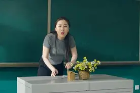 同学说4杯25度的水倒在一起就成了100度的开水