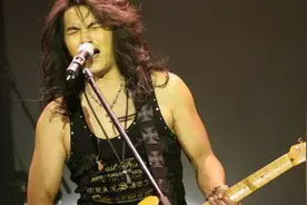 迪克牛仔《放手去爱》：放手去爱不要逃，能痛痛快快一场就好！