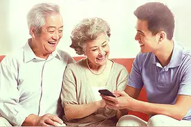 “滴滴老人打车”全国上线 老年人可一键呼叫“出租车”图片