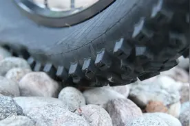 如何正确的调整山地车胎压图片