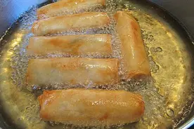 炒菜被油溅到身上，是抹点牙膏还是酱油呢？烧烫伤处理方法！
