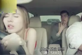 当你开车堵在高架桥上，想大便该怎么办？视频封面