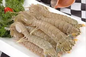 生活圈丨教你快速完整地剥出皮皮虾图片