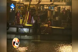 重庆万州坠江公交车黑匣子打捞出水 开始布场调试打捞设备