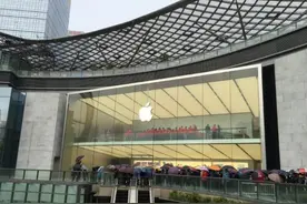 广州迎首家苹果直营店，果粉有福买到正版iPhone图片