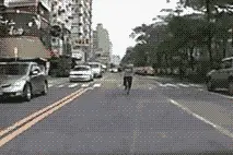 如今马路“影帝”这么多，行车记录仪居然还不是标配图片