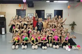 据说这是今年春晚最好看的舞蹈—— 好一朵美丽的“茉莉花”图片