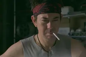 文太冒违法风险为AE86换上赛车引擎，车速太快直接把人弄吐了