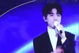 王俊凯版《明日歌》，火速成为洗脑神曲，网友：即将走进中小学