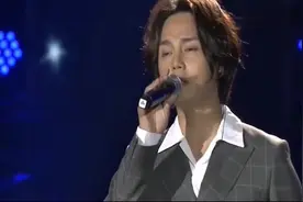 《当年情》，和张国荣相似的面容和声音仿佛“哥哥”回来了！