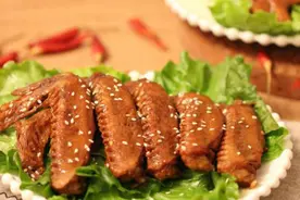 吮指的吮怎么读？吃完这一物不仅会读而且还会示范！