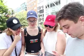 中国高考英语试卷拿给老美做，结局吓人一跳视频封面