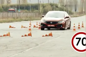 本田思域 VS 现代领动，麋鹿对比测试视频封面