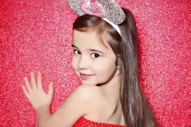 8岁失聪女孩成名模 盘点童星走秀精彩瞬间图片