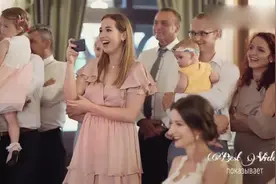 这样的婚礼才带感，新郎《Uptown Funk》舞步乐翻全场