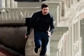 《超级快递》曝跑酷剧照 大卫·贝尔身手酷炫图片