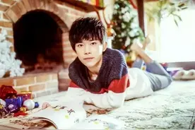 易烊千玺生日应援：为你承包全世界的地铁灯箱图片