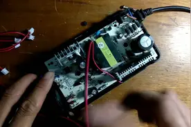 电瓶车充电器风扇噪音太大 你有什么好办法？我的绝招就是这个视频封面