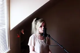 这是我听过最空灵的hello，能把阿黛尔歌唱出这样真不容易！图片