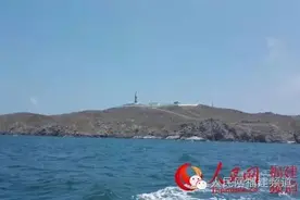 揭秘灯塔守望者的驻岛生活：全部生活家当靠一支扁担挑上岛图片