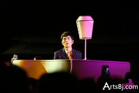 突破雨神魔咒！ 萧敬腾新专辑演唱会大秀琴技图片