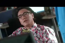 前女子主动献殷勤，男友看穿说话尖酸，被女汉子嘲讽“不可信”