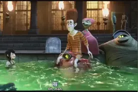 高空跳水太危险，科学怪人姿势错误，结果四肢断裂视频封面