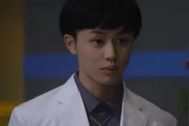 一个名叫翔的男孩子竟饿晕在街头！感动的我哈哈爆笑