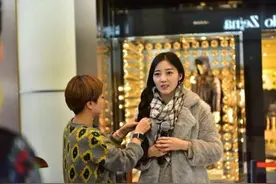 山西“路人“上演“变装秀“网络美女主播齐聚图片