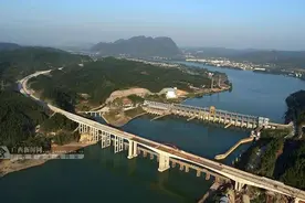 城事│广西最美高速“三柳高速”即将全线铺通 航拍图美成了这样！图片