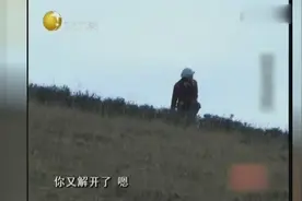 追寻狼踪！美女带男友露宿大草原追逐狼群，只为再看它一眼视频封面