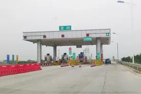 今起至26日，汕昆高速登岗收费站能出不能进图片