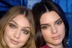 靠“妆”画出假眼窝不靠医美也有深邃眼图片