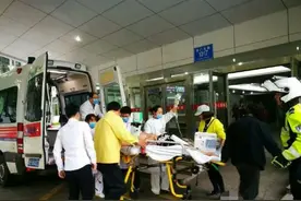 暖闻｜紧急救人深圳铁骑民警：近四百队员随时为市民求助待命图片