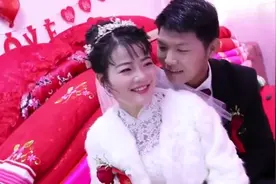 山东青岛婚礼，新娘冰清玉洁，看新郎的眼神就知道视频封面