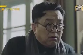 《面具》中人物的反转让观众大为称快，老师也是“双重身份”