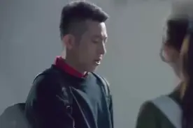 小伙能力真强，上大学不用花父母钱，全靠奖学金视频封面