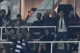 C罗新欢漠视皇马绝杀进球 难道她是巴萨球迷？图片