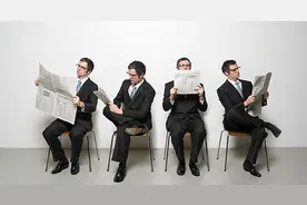 男抖贫女抖贱？抖腿其实能提高工作效率图片