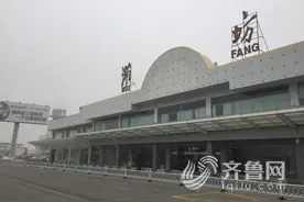 潍坊高速因雾霾基本关闭 可飞航班仅剩北京方向图片