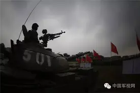 军视微小说连载｜《钻尖》09：新兵乐团图片