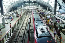 东莞日均10万人次搭地铁享便捷图片