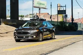 Uber跟加州政府拼了：无人车闯过红灯，仍坚持无证路测图片