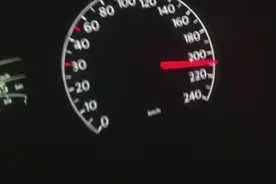 1.6新速腾最高210km-h，好快啊