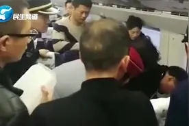 医生在火车用筷子紧急救人 事后：医生不上谁上视频封面