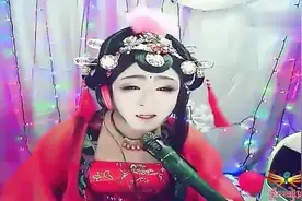 一人两个角色，男主播反串翻唱《凉凉》男声女声一个人唱视频封面