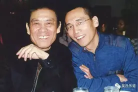 「荐读」“相声学徒”禁毒警：《平生最大荣幸事，莫过结此师徒缘！》图片